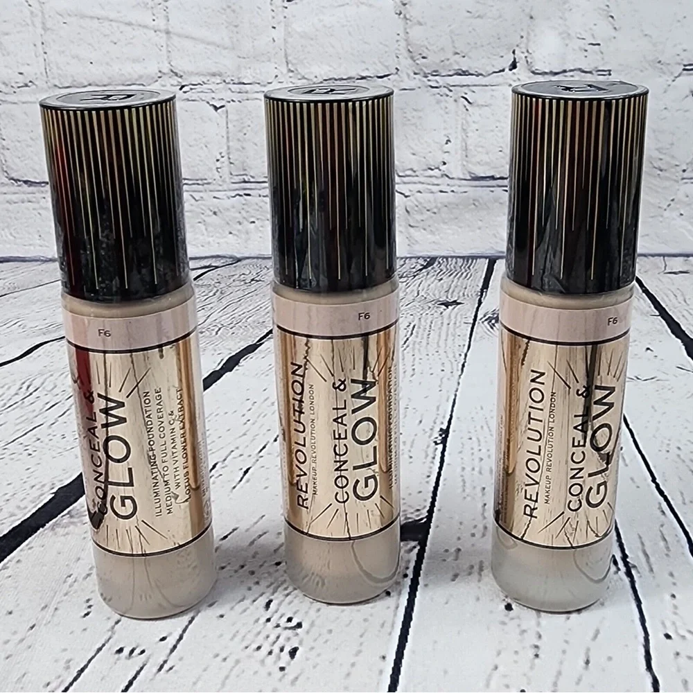❄️ Makeup Revolution | Conceal & Glow Illuminating Foundation F4 & F6
